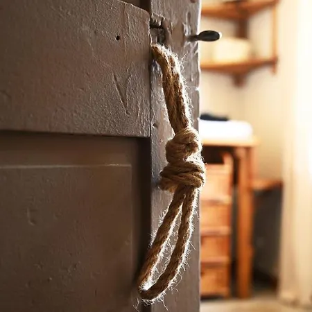 Champagne La Parcelle Pansiyon Connigis